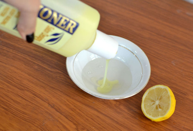 Осветление волос лимоном смешайте сок лимона и кондиционер